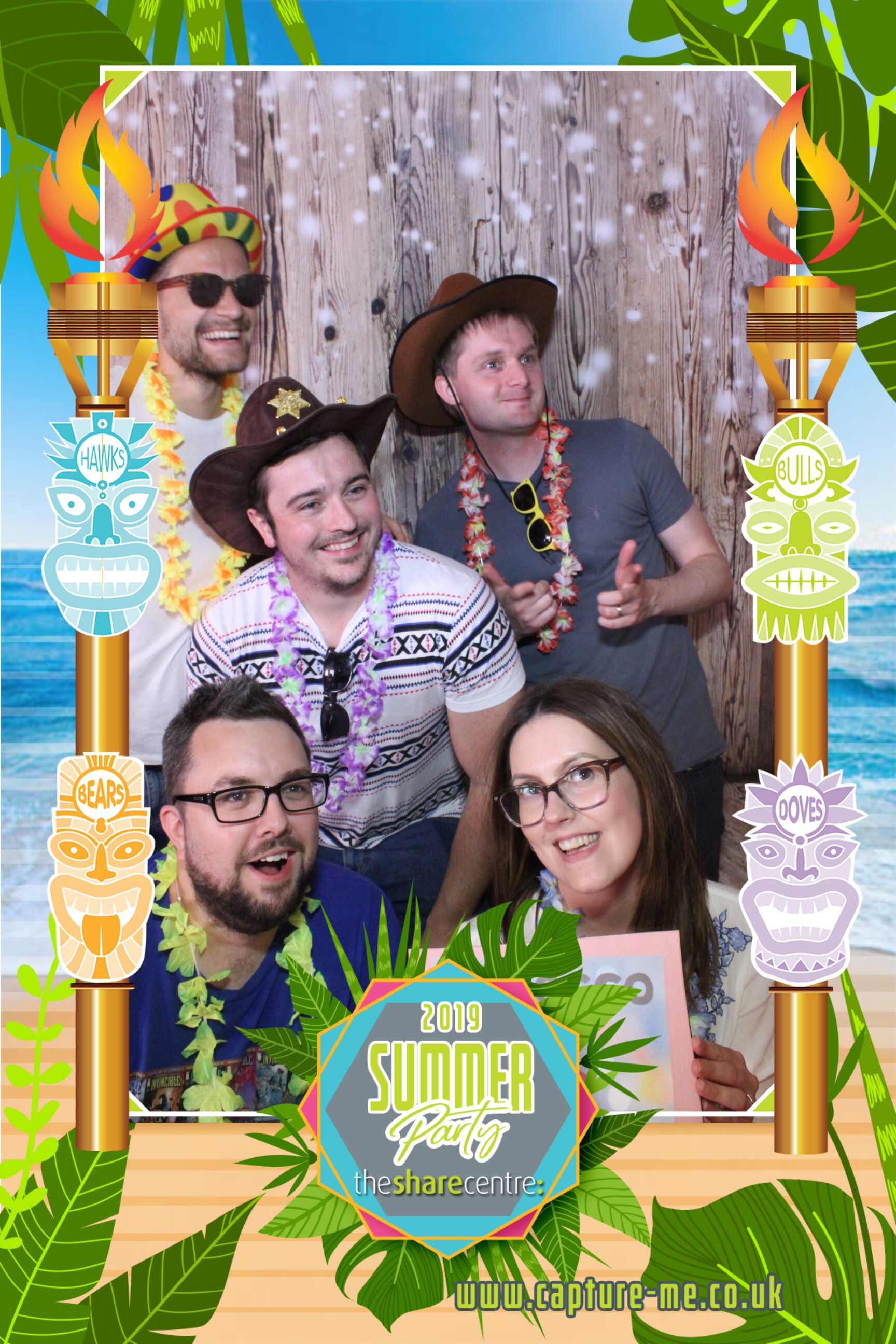 The Share Centre Tiki Party | View more photos from the event at gallery.capture-me.co.uk/u/Capture-me/The-Share-Centre-Tiki-Party